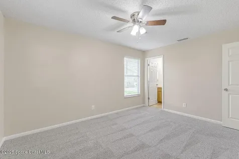 16 45th Avenue Vero Beach FL 32968
