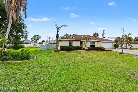 135 Country Woods Place Merritt Island FL 32952