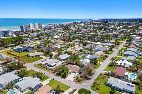 207 Pine Tree Drive Indialantic FL 32903