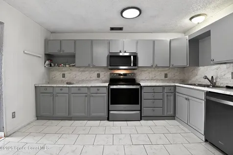 180 San Luis Street SW Palm Bay FL 32908