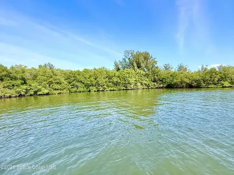 4 Grant Island Grant-valkaria FL 32949