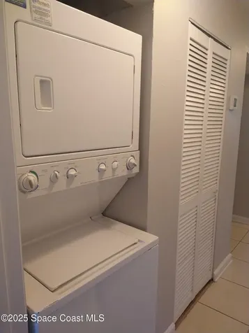 1020 Pinetree Drive Indian Harbour Beach FL 32937