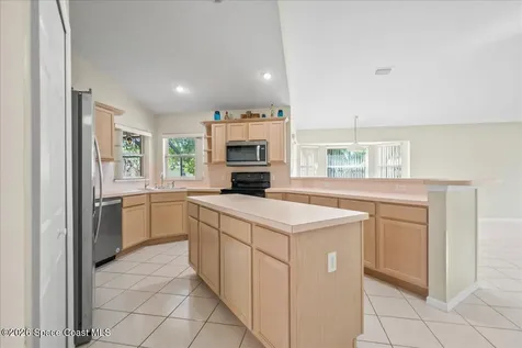 986 Nixon Circle NE Palm Bay FL 32907