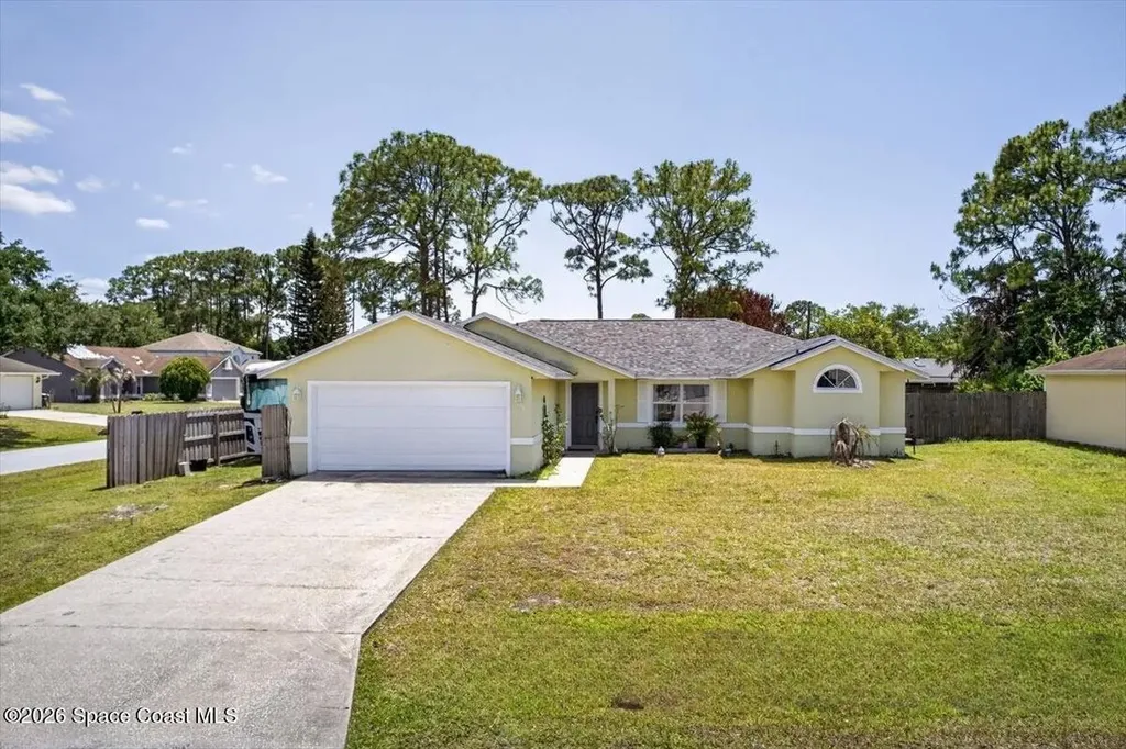 1602 Hawksbill Street NW Palm Bay FL 32907