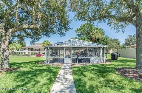 32 Plantation Drive Vero Beach FL 32966