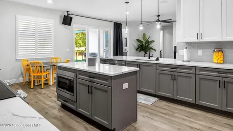 1845 Market Circle NE Palm Bay FL 32905