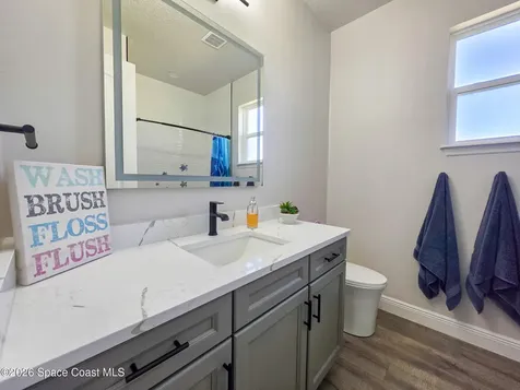 1845 Market Circle NE Palm Bay FL 32905