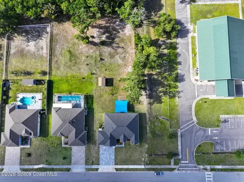 1845 Market Circle NE Palm Bay FL 32905