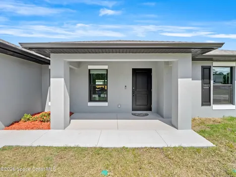2561 Harbison Avenue SW Palm Bay FL 32908