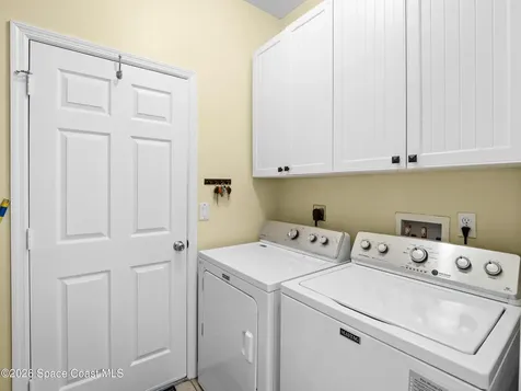 319 Gardendale Circle SE Palm Bay FL 32909