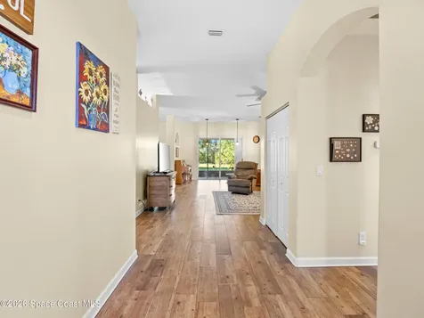319 Gardendale Circle SE Palm Bay FL 32909