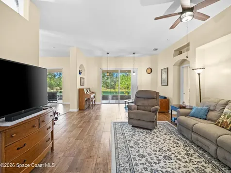 319 Gardendale Circle SE Palm Bay FL 32909
