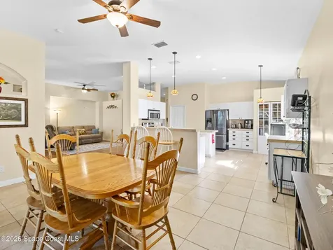 319 Gardendale Circle SE Palm Bay FL 32909