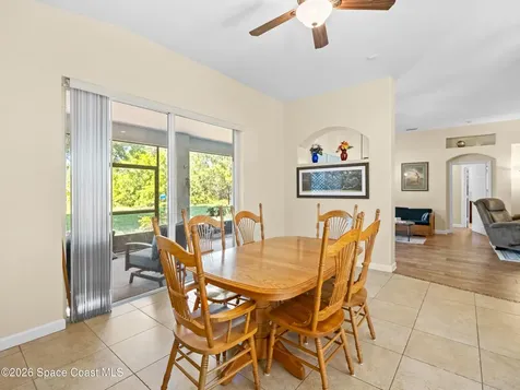 319 Gardendale Circle SE Palm Bay FL 32909