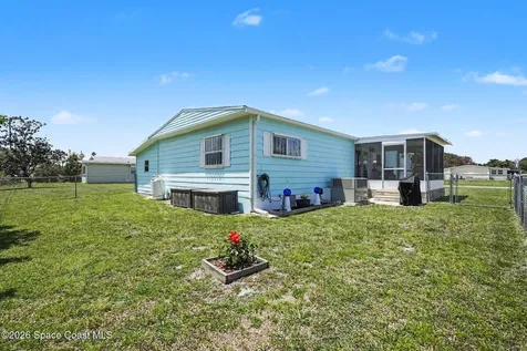 823 Vireo Drive Barefoot Bay FL 32976