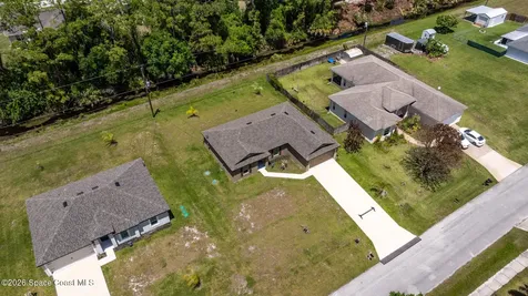 1141 Salina Street SE Palm Bay FL 32909