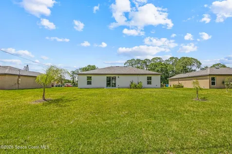 1131 Salina Street SE Palm Bay FL 32909