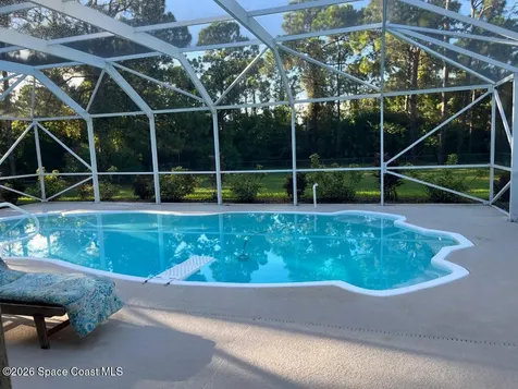 7100 Hacienda Drive Grant FL 32949