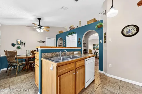 2125 Redwood Circle NE Palm Bay FL 32905