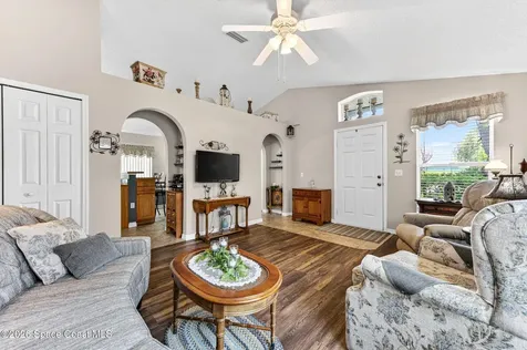 2125 Redwood Circle NE Palm Bay FL 32905