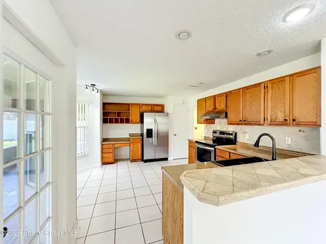 2645 Rolling Broak Drive Orlando FL 32837