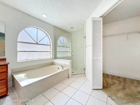 2645 Rolling Broak Drive Orlando FL 32837