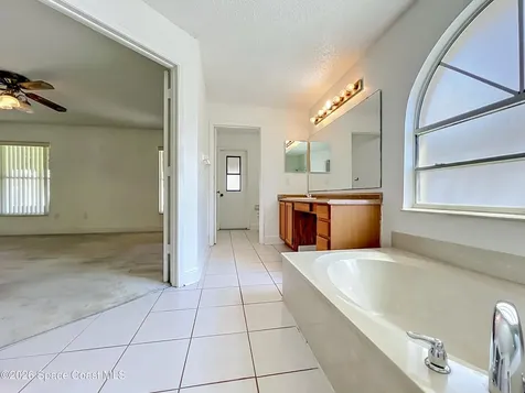 2645 Rolling Broak Drive Orlando FL 32837