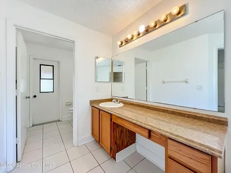 2645 Rolling Broak Drive Orlando FL 32837