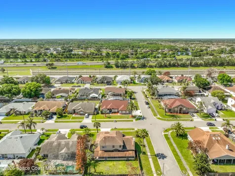 2645 Rolling Broak Drive Orlando FL 32837
