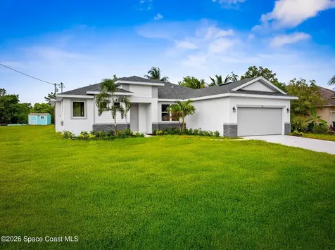 1127 Nordic Street NW Palm Bay FL 32907