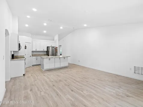 566 Forrest Hills Street SW Palm Bay FL 32908