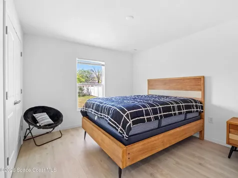 566 Forrest Hills Street SW Palm Bay FL 32908
