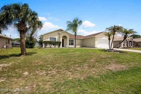 427 Davidson Street SE Palm Bay FL 32909