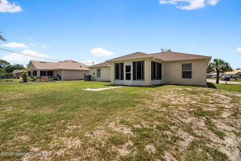 427 Davidson Street SE Palm Bay FL 32909