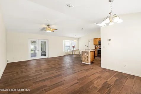 427 Davidson Street SE Palm Bay FL 32909