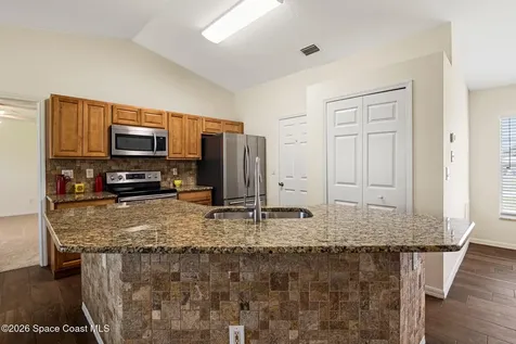427 Davidson Street SE Palm Bay FL 32909