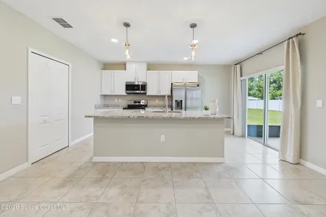 1610 Degroodt Road SW Palm Bay FL 32908