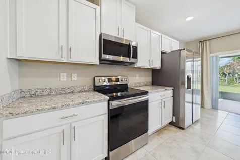 1610 Degroodt Road SW Palm Bay FL 32908
