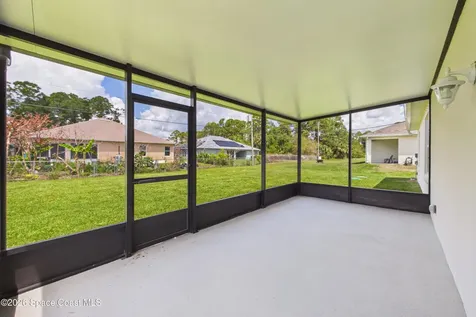 1610 Degroodt Road SW Palm Bay FL 32908