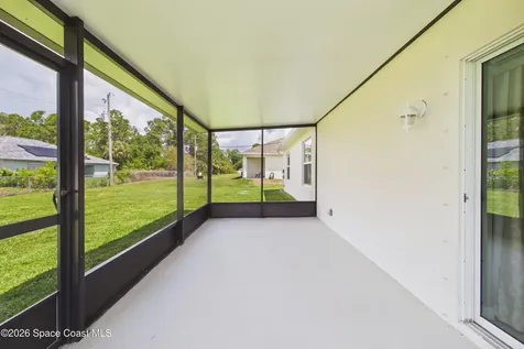 1610 Degroodt Road SW Palm Bay FL 32908