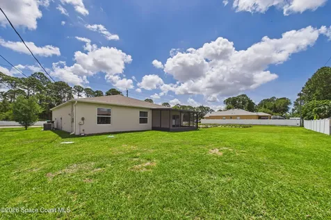 1610 Degroodt Road SW Palm Bay FL 32908