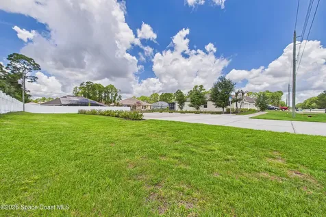 1610 Degroodt Road SW Palm Bay FL 32908