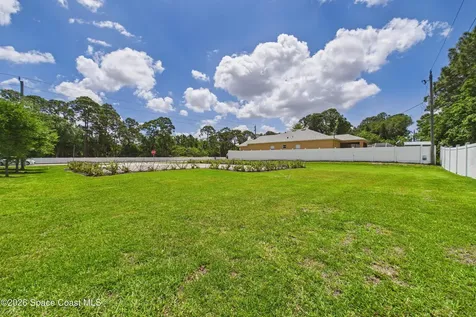 1610 Degroodt Road SW Palm Bay FL 32908
