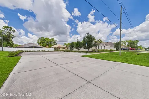 1610 Degroodt Road SW Palm Bay FL 32908