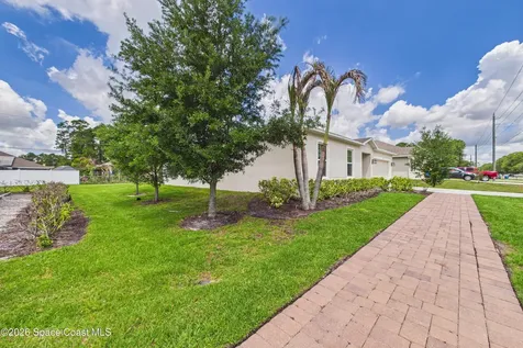 1610 Degroodt Road SW Palm Bay FL 32908