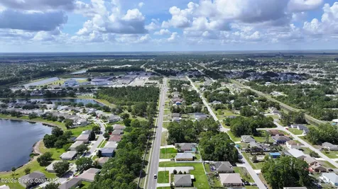1610 Degroodt Road SW Palm Bay FL 32908