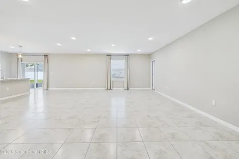 1610 Degroodt Road SW Palm Bay FL 32908