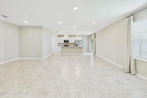 1610 Degroodt Road SW Palm Bay FL 32908