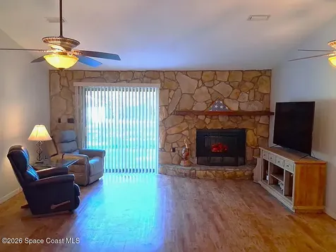 6503 Calle De Lago Navarre FL 32566