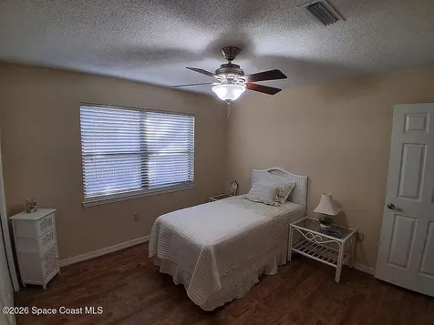 6503 Calle De Lago Navarre FL 32566